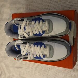 Boys size 4Y Nike Air Max 90 LTR